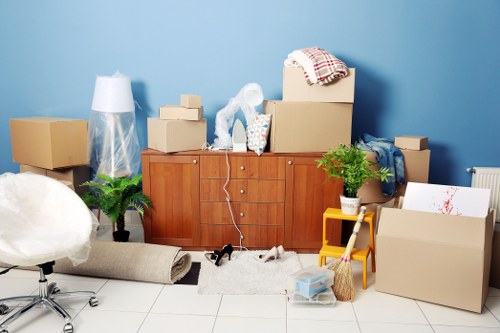 Moving preparation checklist and local removals planning